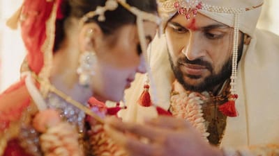 શાર્દુલ ઠાકુરે મુંબઈમાં ગઈ કાલે પોતાની ગર્લફ્રેન્ડ મિતાલી પારુલકર સાથે લગ્ન કર્યા હતા. બંને મરાઠી પરંપરા અનુસાર લગ્નના બંધનમાં બંધાયા છે.