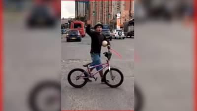 Viral Video : સ્ટ્રીટ આર્ટીસ્ટનુ રસ્તા પર કરતબ, બેલેન્સ જોઈને દંગ રહી ગયા યુઝર્સ