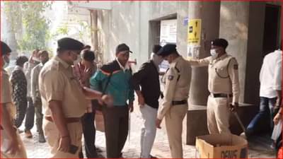 સુરતમાં યુવક રીક્ષામાં 7.50 લાખના મુદ્દામાલ ભરેલી બેગ ભૂલી ગયો, પોલીસે ગણતરીના કલાકોમાં શોધી આપી