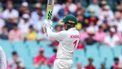 ઓસ્ટ્રેલિયન ક્રિકેટ ટીમ ભારત પ્રવાસે આવી પહોંચી છે. દોઢ મહિનાથી વધુ સમયનો ભારત પ્રવાસ ખેડશે અને જેમાં રેડ અને વ્હાઈટ બોલ એમ બે સિરીઝ રમશે. ભારત અને ઓસ્ટ્રેલિયા વચ્ચે બોર્ડર ગાવાસ્કર ટ્રોફી રમાનારી છે. આ માટે પેટ કમિન્સની આગેવાની ધરાવતી ઓસ્ટ્રેલિયન ટીમ બુધવારે ભારત આવી હતી. જોકે તેમની સાથે તેમનો સ્ટાર બેટર આવી શક્યો નહોતો. જે વિઝા ઈસ્યૂને લઈ ઓસ્ટ્રેલિયામાં રોકાવા મજબૂર બન્યો હતો. ઓસ્ટ્રેલિયાની ટીમે બેંગ્લુરુમાં કેમ્પ કર્યો છે. 