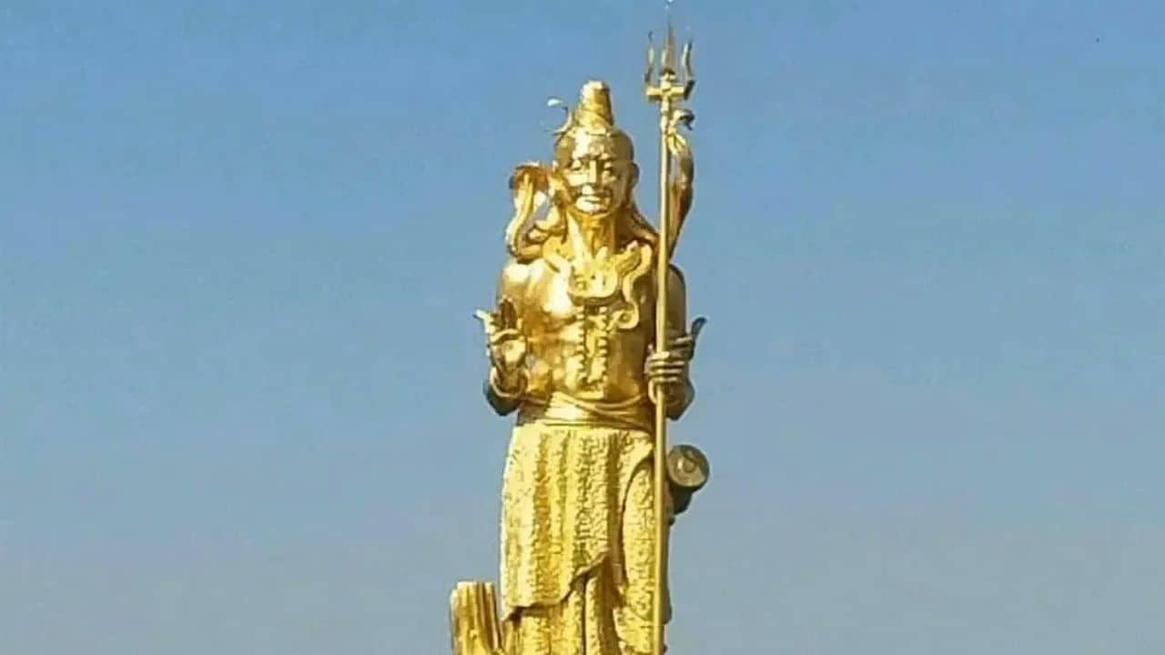 Gujarati Video: મહાશિવરાત્રિ પર્વે વડોદરાના સુરસાગર તળાવમાં 111 ફૂટની ભગવાન શિવની સુવર્ણજડિત પ્રતિમાનું લોકાર્પણ કરાશે