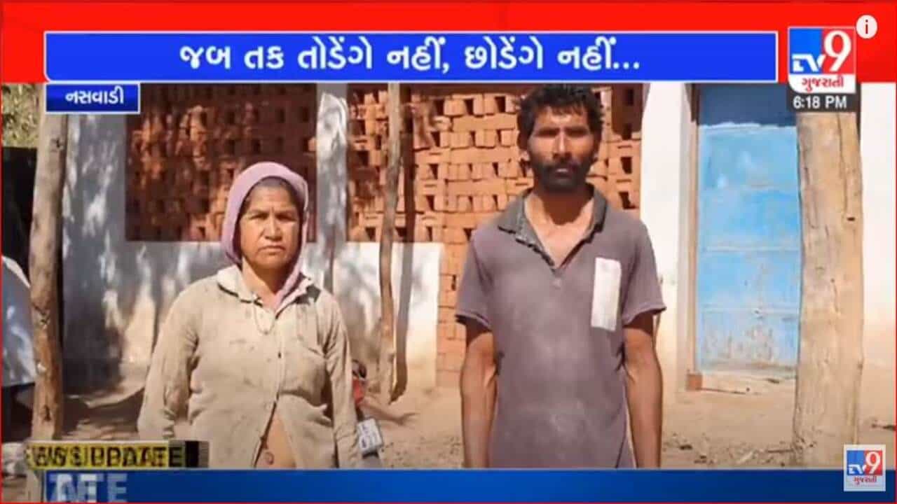 મળો છોટાઉદેપુરના માંઝી ધ માઉન્ટેનમેન ખુશાલ ભીલને, જેમણે એકલે હાથે પથ્થરમાંથી પાણી કાઢવા 32 ફુટનો કૂવો ખોદી નાખ્યો