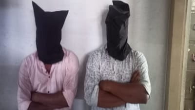 Gujarati Video: જોડિયા પાસે પોલીસ અને આરોપીઓ વચ્ચે સર્જાયા ફિલ્મી દૃશ્યો, નાકાબંધી વચ્ચે પોલીસકર્મી પર કાર ચડાવી દેવાનો કર્યો પ્રયાસ