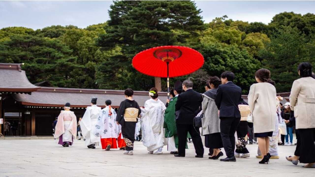 જાપાનમાં અચાનક કેમ Weekend Marriageનું ચલણ વધ્યું ? જાણો શું છે કારણ ?