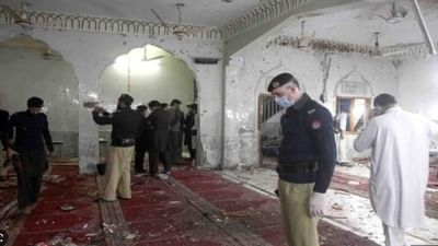 Pakistan news : પેશાવર બ્લાસ્ટનો આત્મઘાતી બોમ્બર પોલીસ યુનિફોર્મમાં હતો, માનવામાં આવે છે કે સુરક્ષામાં મોટી ભૂલ