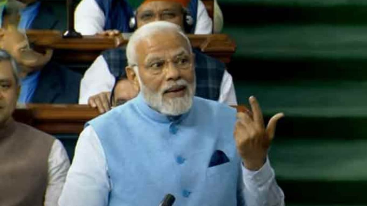 રાહુલ ગાંધી પર પીએમ મોદીનો પલટવાર, કહ્યું કોની પાસે કેટલી ક્ષમતા અને સમજ છે તે ભાષણમાં ખબર પડી ગઈ રાહુલ ગાંધી પર પીએમ મોદીનો પલટવાર, કહ્યું કોની પાસે કેટલી ક્ષમતા અને સમજ છે તે ભાષણમાં ખબર પડી ગઈ