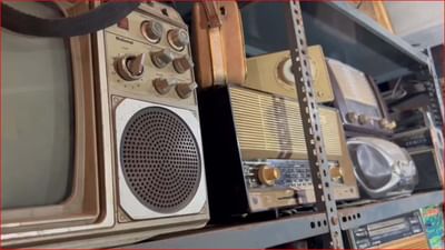 Gujarati Video: સુરતના ધવલ ભંડારી પાસે દેશ-વિદેશના 100થી વધુ રેડિયોનો સંગ્રહ, દાદાના સંગ્રહને વિકસાવી બનાવ્યુ મ્યુઝિયમ