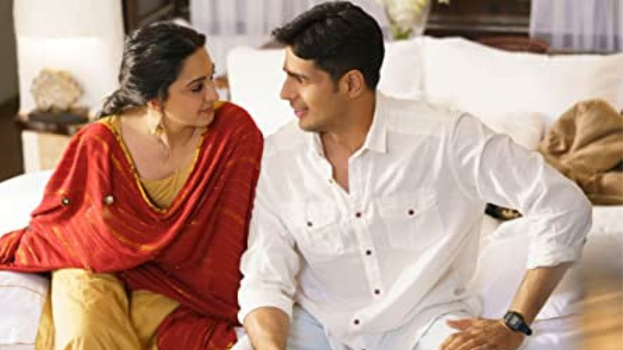 કિયારા અડવાણી ઇન્સ્ટાગ્રામ અને ફેસબુક પર સિદ્ધાર્થ મલ્હોત્રા કરતાં આગળ દેખાય છે. 5 ફેબ્રુઆરીએ કિયારાના ઈન્સ્ટાગ્રામ પર 26.8 મિલિયન એટલે કે લગભગ બે કરોડ 68 લાખ ફોલોઅર્સ હતા. જ્યારે ફેસબુક પર 14 મિલિયન એટલે કે લગભગ 1 કરોડ 40 લાખ ફોલોઅર્સ છે. કિયારાના ટ્વિટર પર માત્ર 2.7 મિલિયન ફોલોઅર્સ છે.