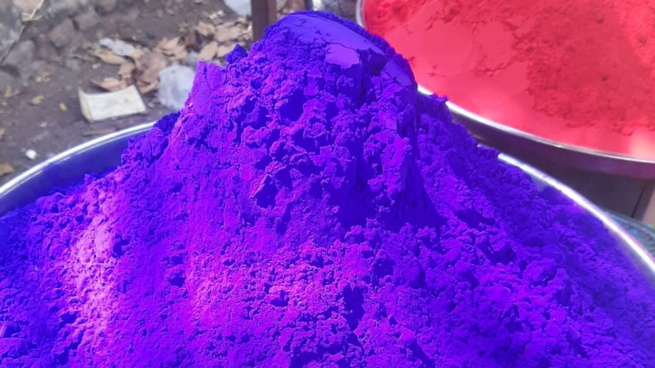 Holi 2023 Celebrate Dhuleti with natural colors this year, know its