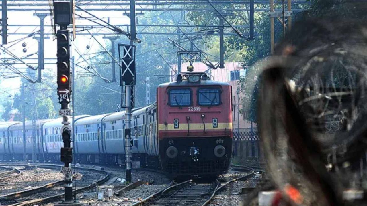 Indian Railway (2)