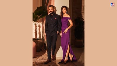 અનુષ્કા શર્મા અને વિરાટ કોહલીની જોડી ઈન્ડસ્ટ્રીની સૌથી હિટ જોડીમાંથી એક છે. બંનેએ તાજેતરમાં ઇન્ડિયન સ્પોર્ટ્સ ઓનર્સ 2023માં ભાગ લીધો હતો. તસવીરોમાં બંને એકસાથે ખૂબ જ સુંદર દેખાઈ રહ્યા છે. મુંબઈમાં થઈ રહેલી આ ઈવેન્ટમાં અનુષ્કા અને વિરાટ પોઝ આપતા જોવા મળે છે. (તસવીરઃ ઇન્સ્ટાગ્રામ)
