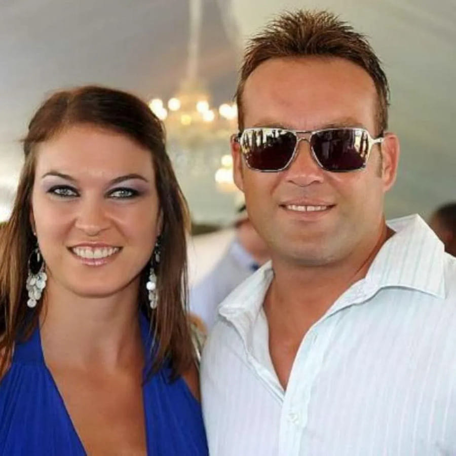 આ વાત છે જેક કાલિસ અને તેની બહેનની. કાલિસ દક્ષિણ આફ્રિકાનો સ્ટાર ક્રિકેટર રહ્યો છે. તે આઈપીએલની પ્રથમ સિઝનથી હિસ્સો બન્યો હતો. પહેલા તે આઈપીએલમાં ખેલાડીના રુપમાં મેદાનમાં જોવા મળતો હતો, બાદમાં તે કોચના રુપમાં જોવા મળ્યો હતો. આ દરમિયાન તેની બહેન પણ શરુઆતની સિઝનમાં ચીયરલીડર્સની ભૂમિકામાં જોવા મળતી હતી. 
