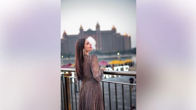 નેહાએ તેના લેટેસ્ટ ફોટોશૂટની કેટલીક તસવીરો ફેન્સ સાથે શેયર કરી છે. જેમાં તે પોતાની સુંદરતાનો જાદુ ચલાવતી જોવા મળે છે. (Credit : Neha Malik Instagram)