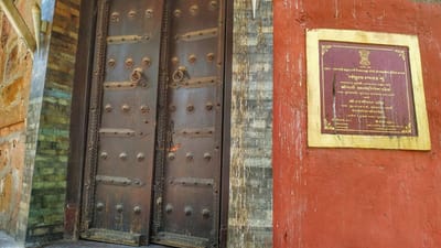 વસંતરાવ હેગિસ્ટે અને રજબ અલીની યાદમાં અમદાવાદમાં ગાયકવાડની હવેલીમાં આ બંધુત્વ સ્મારક1 જૂલાઇ જુલાઈ 2015 ના રોજ ગુજરાતના પૂર્વ મુખ્યમંત્રી આનંદીબેન પટેલના હસ્તે ખુલ્લુ મુકવામાં આવ્યું હતું.