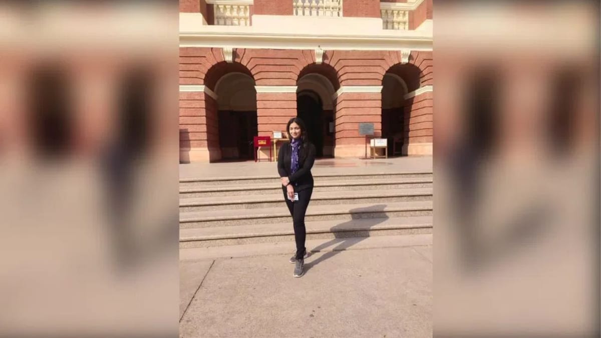 છોકરીની હાઈટ માપવા છોકરાએ ગણ્યો દાખલો, તસવીર થઈ વાયરલ, લોકોએ કહ્યું ધાંસુ નોલેજ...