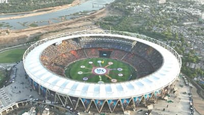 આઈપીએલની 16મી સિઝનની આજે ધમાકેદાર શરુઆત થઈ છે. અમદાવાદના નરેન્દ્ર મોદી સ્ટેડિયમમાં જોરદાર, શાનદાર અને ધમાકેદાર ઓપનિંગ સેરેમની જોવા મળી હતી. 