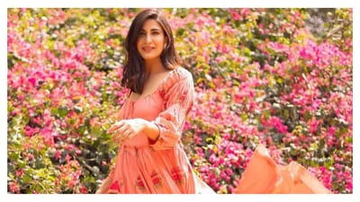 ઉનાળામાં મેક્સી ડ્રેસ ખૂબ જ સારો વિકલ્પ છે. તમે આ પ્રકારના ડ્રેસમાં ખૂબ જ આરામદાયક અનુભવો છો. આ ડ્રેસ તમને આરામની સાથે સ્ટાઇલિશ લુક પણ આપે છે. તમે મેક્સી ડ્રેસ માટે આ બોલિવૂડ અભિનેત્રીઓના લૂકમાંથી પણ પ્રેરણા લઈ શકો છો.