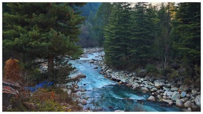 ઘણા લોકો ઉનાળાની રજાઓમાં મુસાફરી કરવાનું આયોજન કરે છે. પરંતુ જો તમે બજેટ-ફ્રેંડલી જગ્યાઓ શોધી રહ્યા છો, તો તમે અહીં આપેલી જગ્યાઓ પરથી પણ આઈડિયા લઈ શકો છો. તમને આ જગ્યાઓ ગમશે. આ તમારી સફરને યાદગાર બનાવશે.