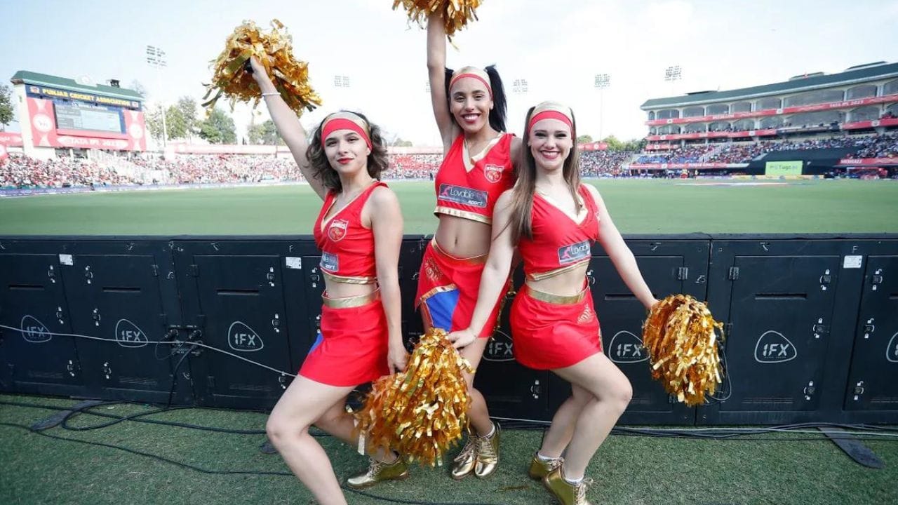 IPL cheerleaders who attract attention in the exciting environment of