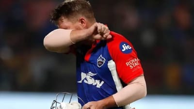 દિલ્હી કેપિટલ્સની મંગળવારે મુંબઇ સામે સતત ચોથી હાર થઇ હતી. આ હાર માટે દિલ્હીની ખરાબ બેટિંગને જવાબદાર માનવામાં આવ્યું હતું. બેટ્સમેન સંપૂર્ણ 20 ઓવર પણ રમી શક્યા ન હતા.