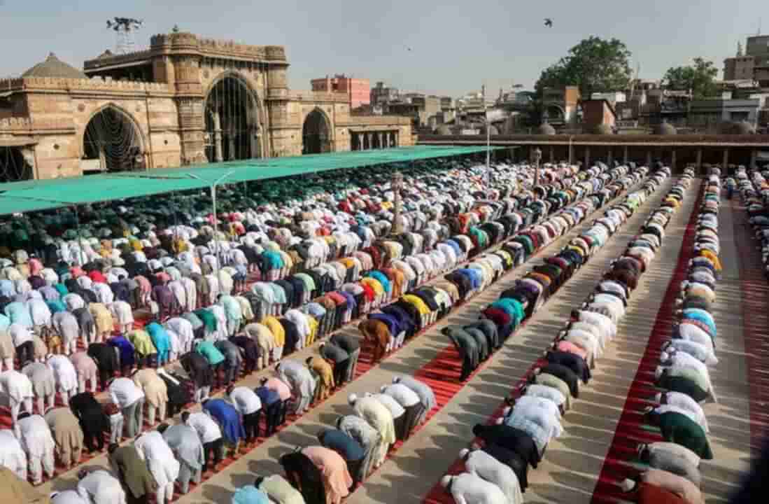 Eid ul Fitr : દેશભરમાં આજે ઈદની ઉજવણી થઈ રહી છે, રાષ્ટ્રપતિ મુર્મુ અને વડાપ્રધાન નરેન્દ્ર મોદીએ પાઠવી શુભેચ્છાઓ