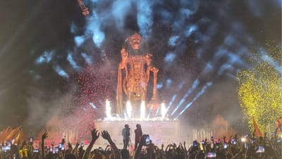 સાળંગપુર ધામ ખાતે કષ્ટભંજન દેવની 54 ફૂટ ઉંચી પ્રતિમાનું અનાવરણ કરવામાં આવ્યું છે અને આ મૂર્તિ અનેક વિશેષતાઓ ધરાવે છે. 