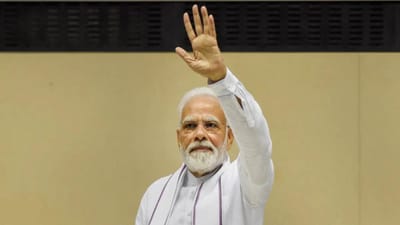 વડાપ્રધાન નરેન્દ્ર મોદીએ  2014માં સત્તા સંભાળી હતી. ત્યારથી, તેમનો મુખ્ય ભાર ભારતની વિદેશ નીતિ પર રહ્યો છે. વડાપ્રધાન અવારનવાર વિદેશ પ્રવાસો કરતા હતા. તેમના પ્રયાસોની અસર આજે જોવા મળી રહી છે. રશિયા-યુક્રેન યુદ્ધને કારણે વૈશ્વિક પરિસ્થિતિઓ બદલાઈ ગઈ હતી. યુરોપની અર્થવ્યવસ્થા ખોરવાઈ ગઈ. આવી સ્થિતિમાં પણ ભારતની કૂટનીતિ અદભૂત હતી કે જેને કારણે આજે રશિયા અને યુક્રેન બંને ભારતની પ્રશંસા કરી રહ્યાં છે.  