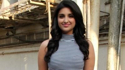 પરિણીતી ચોપરા હાલના દિવસોમાં પોતાની અંગત જિંદગીને લઈને ચર્ચામાં છે. અભિનેત્રી તેની ફિટનેસને લઈને પણ ચર્ચામાં છે. પરંતુ શું તમે જાણો છો કે પહેલા પરિણીતીનું વજન 86 કિલો હતું. આ વજન દરેકને આશ્ચર્યચકિત કરે છે. પરંતુ, તે સાચું છે. આવો જાણીએ શું છે પરિની ફિટનેસનું રહસ્ય?