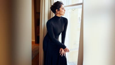 ઘણી મહેનત પછી 'દેશી ગર્લને હોલિવુડમાં પ્રોજેક્ટ્સ મળ્યા છે. હોલીવુડમાં પોતાની ઓળખ બનાવવા માટે એક્ટ્રેસને વર્ષો સુધી રાહ જોવી પડી હતી. (Credit : Priyanka Chopra Instagram)