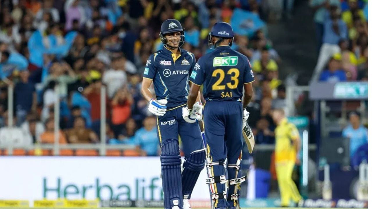 2021માં સાઈ સુદર્શનનું નામ ભારતીય ક્રિકેટ જગતમાં ચર્ચામાં આવ્યું હતું. આ વર્ષે, સુદર્શને તેના રાજ્યની લીગ તમિલનાડુ પ્રીમિયર લીગમાં જોરદાર બેટિંગ કરી હતી. તે લીગમાં સૌથી વધુ રન બનાવનાર ખેલાડીની યાદીમાં બીજા સ્થાને રહ્યો હતો.