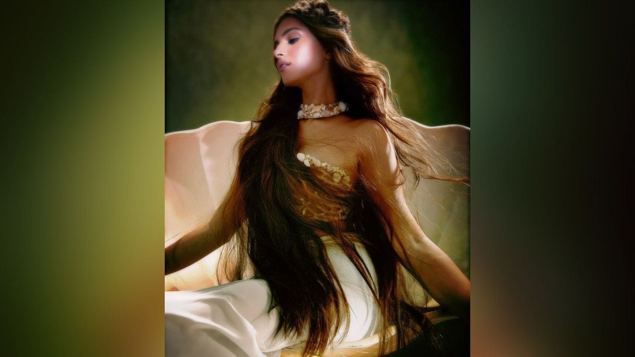 તારાને જલપરીના રૂપમાં જોઈને ફેન્સ તેના પરથી નજર હટાવી શકતા નથી. તારાના આ લુકને જોઈને ફેન્સ તેના પર ફિદા થઈ ગયા છે. (Image Credit: Tara Sutaria)