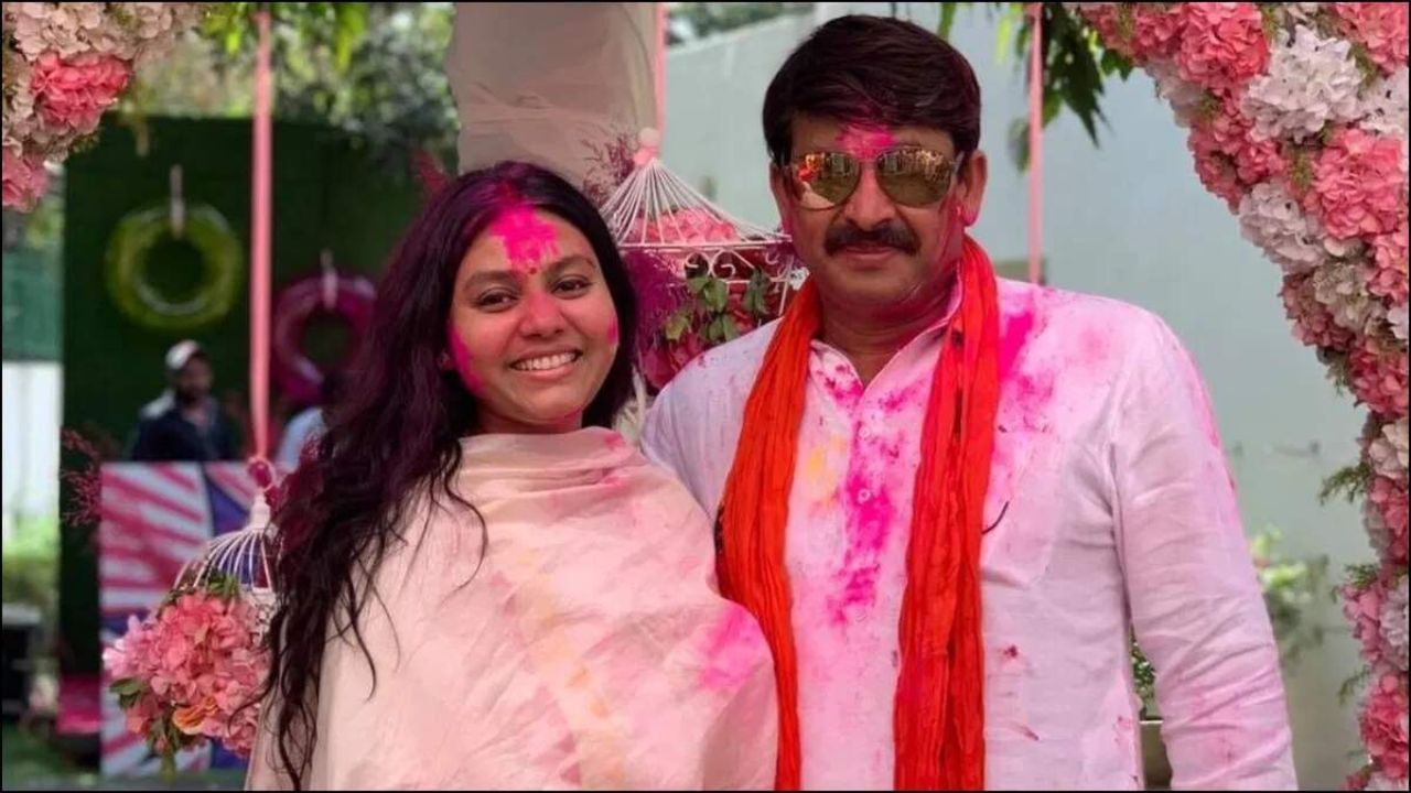  ભોજપુરી સિનેમાના અભિનેતા ગાયક અને રાજકારણી મનોજ તિવારીએ તેની પ્રથમ પત્નીથી છૂટાછેડા લીધા બાદ વર્ષ 2020માં સુરભી તિવારી સાથે બીજી વખત લગ્ન કર્યા હતા. તે સમયે અભિનેતા 50 વર્ષનો હતો. (Photo Credit  : TV9 Bharatvarsh )