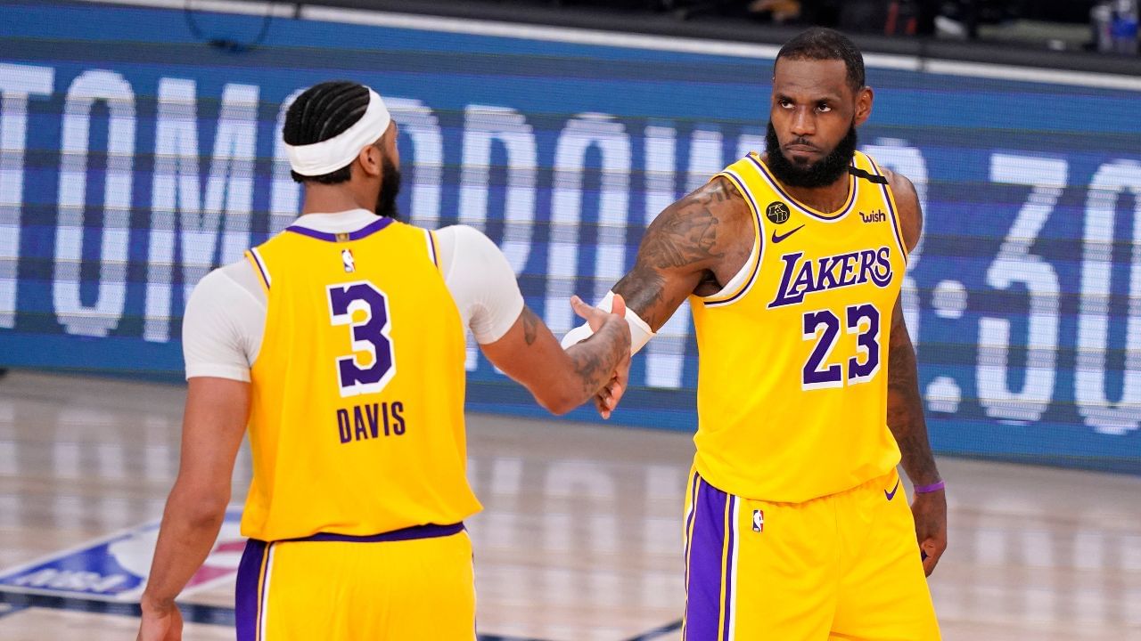 બાસ્કેટબોલમાં NBA ની લીગ ઘણી પ્રખ્યાત છે અને વિશ્વની સૌથી મોટી સ્પોર્ટ્સ લીગમાં તેનુ નામ સામેલ છે. NBA માં લોસ એન્જલસ લેકર્સે રેકોર્ડ 17 ચેમ્પિયશીપ જીતી છે. LA Lakers અને બોસ્ટન સેલ્ટીક્સની ટીમે NBA માં સૌથી વધુ 17 ચેમ્પિયશીપ જીતી છે. NBA ની લીગમાં LA Lakers ની ટીમ ઘણી લોકપ્રિય ટીમ છે. એલએ લેકર્સ માટે બાસ્કેટબોલ જગતના અનેક દિગ્ગજ ખેલાડીઓએ પીળા રંગની જર્સી પહેરી છે અને ટીમને ટાઇટલ જીતાડયા છે.    