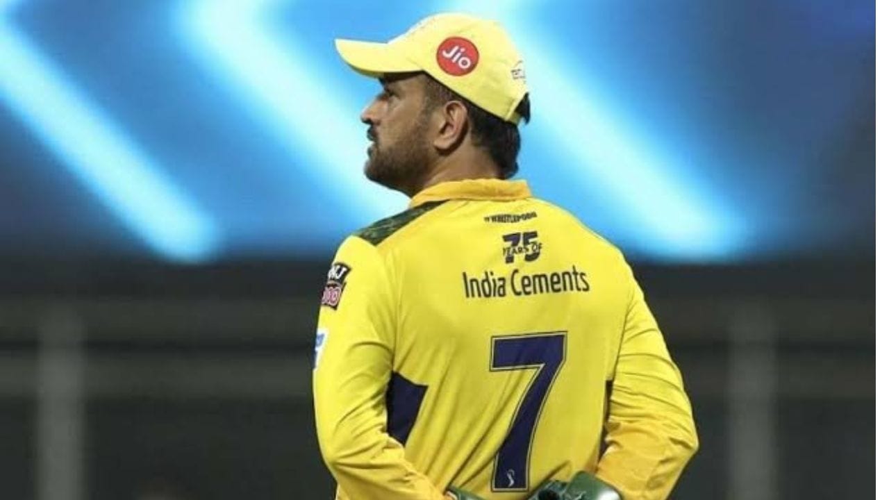 હવે માત્ર ચેન્નાઈની છેલ્લી મેચ જુઓ. પંજાબ કિંગ્સ સામેની ઈનિંગની છેલ્લી ઓવરમાં તેણે સેમ કરનના છેલ્લા 2 બોલ પર સતત 2 સિક્સર ફટકારી અને આ સાથે ચેન્નાઈનો સ્કોર 200 રન સુધી પહોંચી ગયો. ચાહકો પણ તેની સિક્સ જોવા માટે આતુર હતા.