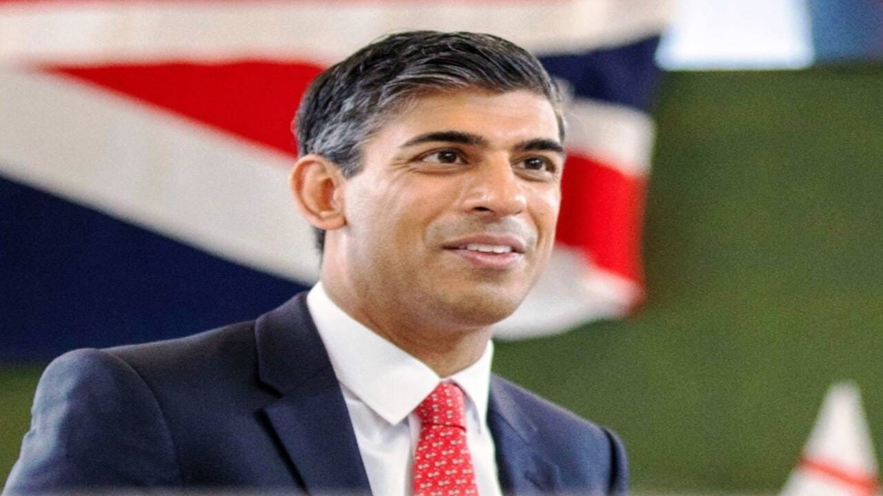 બ્રિટિશ વડા પ્રધાનોએ રાજ્યના પ્રસંગો પર વાંચન આપવાની તાજેતરની પરંપરાને ધ્યાનમાં રાખીને, ઋષિ સુનક કિંગ ચાર્લ્સ III ના રાજ્યાભિષેક વખતે બાઈબલના પુસ્તક કોલોસીયન્સમાંથી વાંચશે, કેન્ટરબરીના આર્કબિશપની ઑફિસે સત્તાવાર વિધિના ભાગ રૂપે જાહેર કર્યું છે. 
