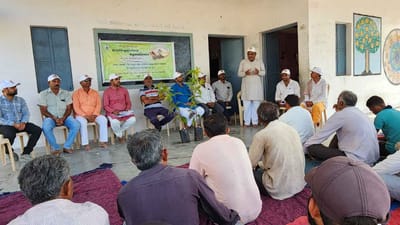 સોમનાથ ટ્રસ્ટ ખાતે 11 લાખ વૃક્ષારોપણ મહાઅભિયાનના બીજા તબક્કાનો પ્રારંભ કરાયો. આંબાના છોડનું વિતરણ અનોખી રીતે શરૂ કરાયૂ છે. ગામેગામ ઢોલ, શરણાઈ, પુષ્પવર્ષા, ઓર્કેસ્ટ્રા, અને ફટાકડા સાથે સોમનાથમાં વૃક્ષ વિતરણ અભિયાન યોજાયું હતું.