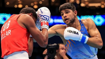 આખા દેશનું ધ્યાન હાલમાં IPL 2023 પર કેન્દ્રિત છે, જ્યાં ભારત સહિત દુનિયાભરના ઘણા મોટા ખેલાડીઓ પોતાનું કૌશલ્ય બતાવી રહ્યા છે. તો બીજી તરફ આ બધાથી હજારો કિલોમીટર દૂર ભારતીય બોક્સરો દેશનું નામ રોશન કરી રહ્યા છે. કઝાકિસ્તાનમાં ચાલી રહેલી વર્લ્ડ બોક્સિંગ ચેમ્પિયનશિપમાં ત્રણ ભારતીય બોક્સરોએ ઈતિહાસ રચ્યો છે. મોહમ્મદ હુસામુદ્દીન, દીપક ભોરિયા અને નિશાંત દેવે સેમિફાઇનલમાં પહોંચીને ત્રણ મેડલ નિશ્ચિત કરી લીધા છે, જે ચેમ્પિયનશિપમાં ભારતનું સર્વશ્રેષ્ઠ પ્રદર્શન છે.