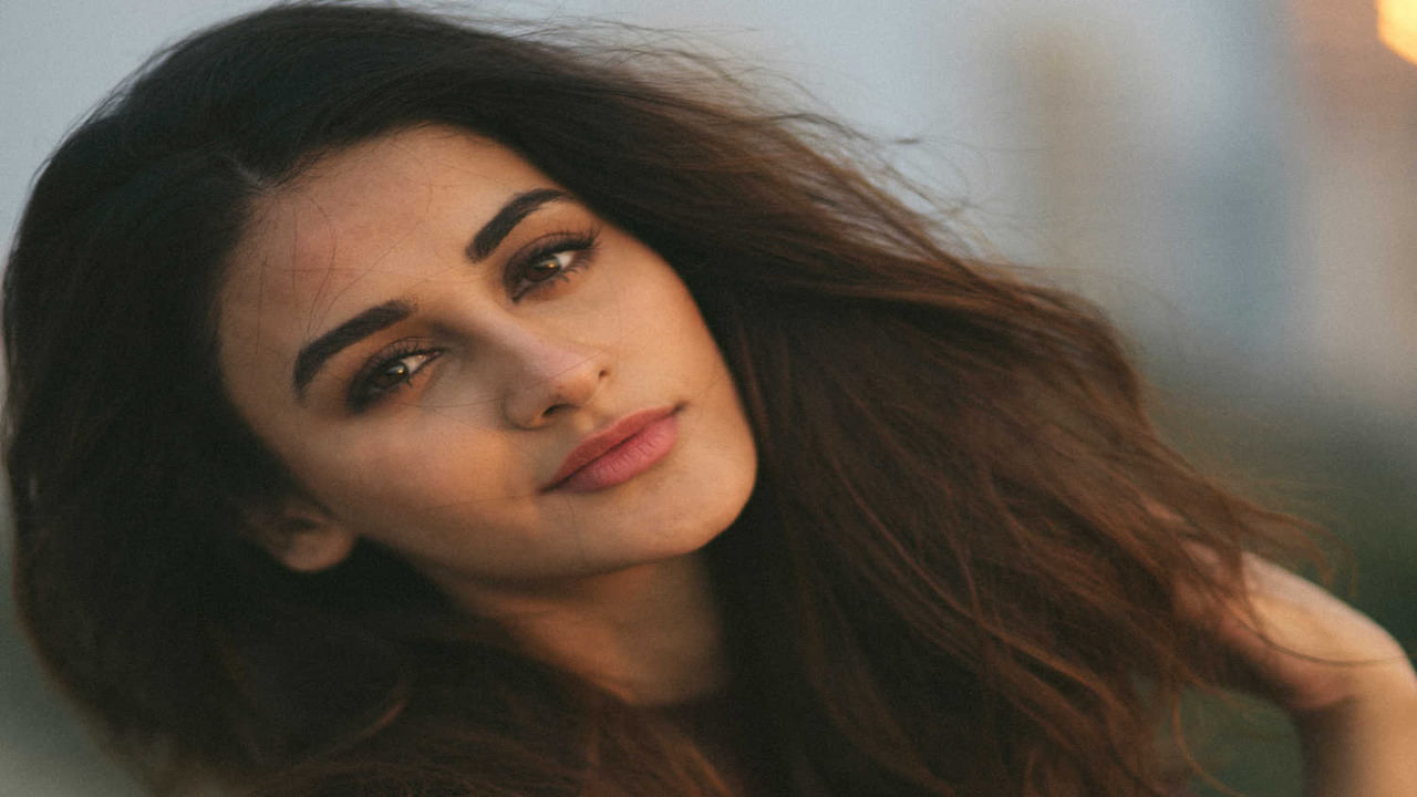 ગયા વર્ષે, જય કોટક અને મિસ ઈન્ડિયા અદિતિ આર્યની તસવીરો સોશિયલ મીડિયા પર વાયરલ થઈ હતી, જે પછી અટકળો વહેતી થઈ હતી કે બંને રિલેશનશિપમાં છે. હવે ખુદ જય કોટકે આ સમાચારને સમર્થન આપ્યું છે.