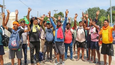 સનાતન ધર્મના પવિત્ર યાત્રાધામોમાંનું એક અમરનાથ યાત્રાધામનો આજથી પ્રારંભ થયો છે. દર વર્ષે દેશભરમાંથી લાખો લોકો અમરનાથ યાત્રા પર જાય છે. બાબા બર્ફાના દર્શન માટે ભક્તો ખૂબ જ ઉત્સાહિત હોય છે. ત્યારે આ વર્ષે પણ ભક્તોમાં ભારે ઉત્સાહ જોવા મળ્યો છે. (ફોટો ક્રેડિટ- ગુગલ)