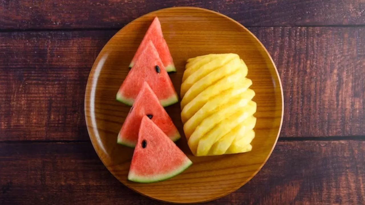 Health Tips: ડાયાબિટીસના દર્દીઓ આ ફળ ખાતા પહેલા ચેતજો, વધી શકે છે બ્લડ સુગર