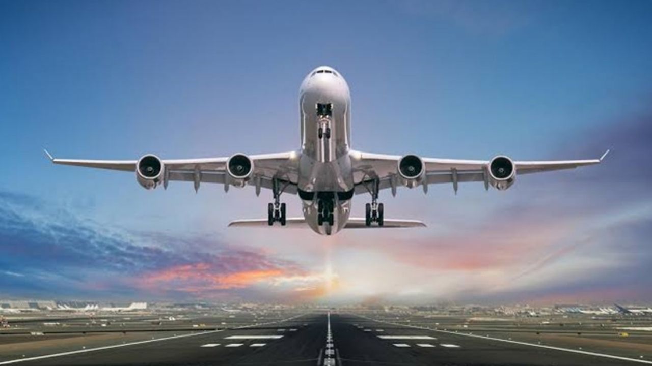 જો તમે આ ટૂર પર એકલા જાવ છો, તો તમારે આ માટે 35,210 રૂપિયા ખર્ચવા પડશે. જો બે વ્યક્તિઓ સાથે મુસાફરી કરો છે, તો તેના માટે પ્રતિ વ્યક્તિ 26,650 રૂપિયાનું ભાડું ચૂકવવું પડશે.જો તમે 3 લોકો સાથે મુસાફરી કરી રહ્યા છો, તો તમારે પ્રતિ વ્યક્તિ 25,875 રૂપિયાનું ભાડું ચૂકવવું પડશે.જો તમે મુસાફરી કરતા હોવ તો તમારે બાળક માટે અલગ ફી ચૂકવવી પડશે. ( Photo Source : bontravelindia.com)