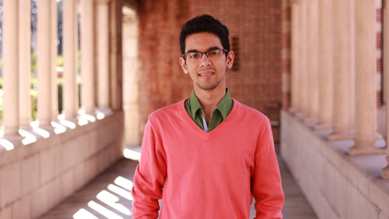 વર્ષ 2011માં તનયે જર્મન ફિલ્મ 'Hexe Lilli- Journey to Mandolan'માં કામ કર્યું હતું. 2019માં તેની શોર્ટ ફિલ્મ 'Irresponsible' આવી. બાળપણની જેમ આજે પણ તનય છેડા ખૂબ જ ક્યૂટ છે. તે ભલે બોલિવુડથી દૂર હોય પરંતુ પોતાની એક્ટિંગ ટેલેન્ટનું પ્રદર્શન અલગ-અલગ પ્રોજેક્ટ્સમાં કામ કરીને આજે પણ બતાવી રહ્યો છે. (PC: Social Media)