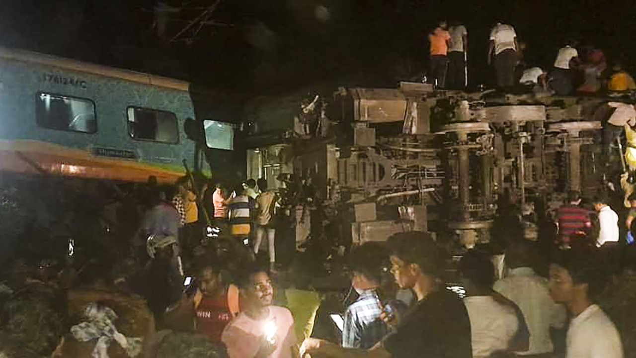 Coromandel Express Train Accident:  2016 પછીનો સૌથી મોટો ટ્રેન અકસ્માત, રેલ્વેના સુરક્ષા કવચ પર ઉભા થયા પ્રશ્નો