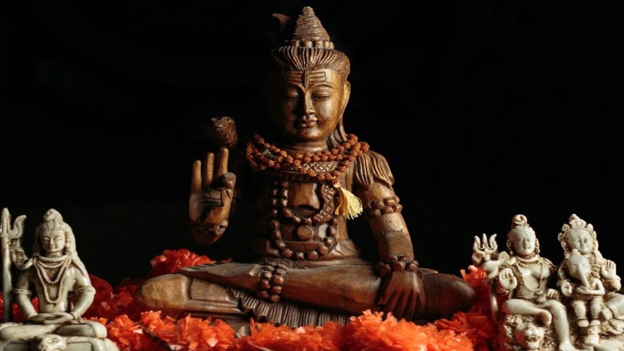 Lord Shiva Worship : શશીધર થી ગંગાધર સુધી મહાદેવના છે અલગ અલગ સ્વરૂપ, જાણો શિવ પૂજાના મહાત્મ્ય