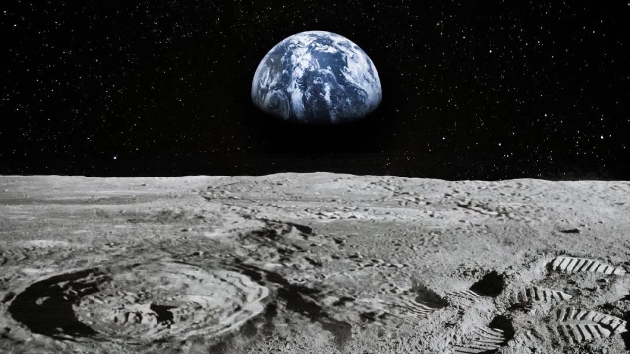 આજે નહીં તો કાલે ચંદ્ર પર જીવન વસવા લાગશે. ચંદ્ર પર એક એકર જમીનની કિંમત 37.50 USD એટલે કે લગભગ 3075 રૂપિયા છે.(ફોટો ક્રેડિટ- ગુગલ)