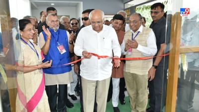 અરવલ્લી જિલ્લાના બાયડ તાલુકાના વાત્રક ખાતે બેલાબેન અને યોગેશભાઈ પટેલ આંખની હોસ્પિટલ નું લોકાર્પણ મુખ્યમંત્રી ભૂપેન્દ્ર પટેલના હસ્તે કરવામાં આવ્યું હતું. જ્યાં મુખ્યપ્રધાને આંખના ઓપરેશનને લઈ રાજ્ય સરકારના પ્રયાસને લઈ મહત્વની વાત કરી હતી. રાજ્ય સરકારે આરોગ્યલક્ષી યોજનાઓ થકી અનેક ગરીબ અને મધ્યમવર્ગના પરિવારોને મોટી રાહત કરી સારવાર કરાવી છે. આંખોના ઓપરેશન થકી અનેકના જીવનમાં ઉજાસ પથરાઈ છે.