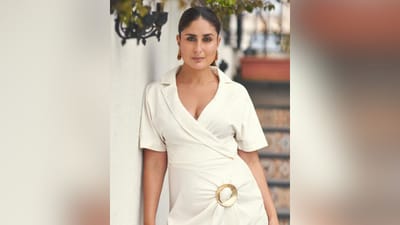 42 વર્ષની ઉંમરે પણ અભિનેત્રીની ફ્લોલેસ બ્યૂટીના ફેન્સ દિવાના છે. બેબોની સુંદરતા પર દરેક ફેન્સ ફિદા થઈ જાય છે. (Image: Kareena Kapoor Instagram)