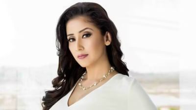 મનીષા કોઈરાલા 90ના દાયકાની જાણીતી અભિનેત્રી છે. તેણે પોતાની સુંદરતા અને મોહક અંદાજથી લોકોના દિલ જીતી લીધા હતા. 1991માં બ્લોકબસ્ટર ફિલ્મ 'સૌદાગર'થી બોલિવૂડમાં એન્ટ્રી કરનાર મનીષાએ ઘણી યાદગાર ફિલ્મો કરી જેના માટે તેણે અનેક એવોર્ડ જીત્યા. મનીષાએ બોલિવૂડમાં ઘણી શાનદાર ફિલ્મોમાં ઉત્તમ અભિનય દ્વારા કામ કર્યું છે અને ફિલ્મી દુનિયામાં પોતાનું સ્થાન પ્રાપ્ત કર્યું છે. 16 ઓગસ્ટ 1970ના રોજ નેપાળમાં જન્મેલી મનીષા આજે તેનો 53મો જન્મદિવસ ઉજવી રહી છે. આ ખાસ અવસર પર અમે તમને તેમના જીવન સાથે જોડાયેલી કેટલીક ખાસ વાતો જણાવીએ. (ફોટો ક્રેડિટ- ગુગલ)