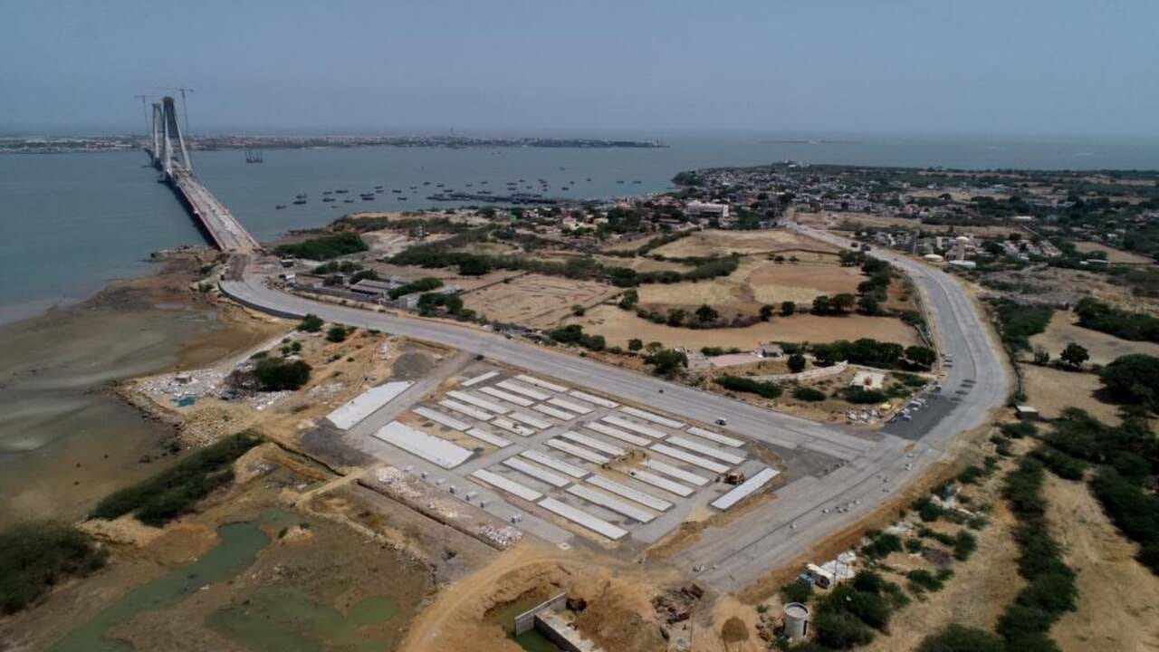 માર્ચ 2018માં કામગીરી શરૂ થઇ ત્યારથી આજ દિન સુધીમાં આ બ્રીજની 92 ટકા ભૌતિક કામગીરી પૂર્ણ કરી દેવામાં આવી છે. ઓક્ટોબર 2023ના અંત સુધીમાં આ બ્રીજ પૂર્ણ થાય તેવી તૈયારી છે. બ્રીજ પર કુલ 12 લોકેશન પર પ્રવાસીઓ માટે  વ્યુ ગેલેરીનું આયોજન કરવામાં આવેલ છે. બ્રીજ પર રાત્રિ દરમ્યાન ડેકોરેટીવ લાયટીંગની વ્યવસ્થા કરવામાં આવશે.  