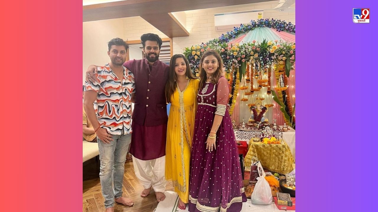 એક્ટર મનીષ પોલે પણ મોનાલિસાની ગણેશ પૂજામાં હાજરી આપી હતી. મનીષ પોલની પોતાની સાથે તેમની પત્ની સંયુક્તાએ પણ લાવ્યો હતો. બંનેએ સાથે પૂજા કરી હતી. બંનેએ મેચિંગ કપડાં પહેર્યા હતા. મનીષ પૉલે વાઇન શેડનો કુર્તો અને તેની પત્ની સંયુક્તાએ સૂટ પહેર્યો હતો.